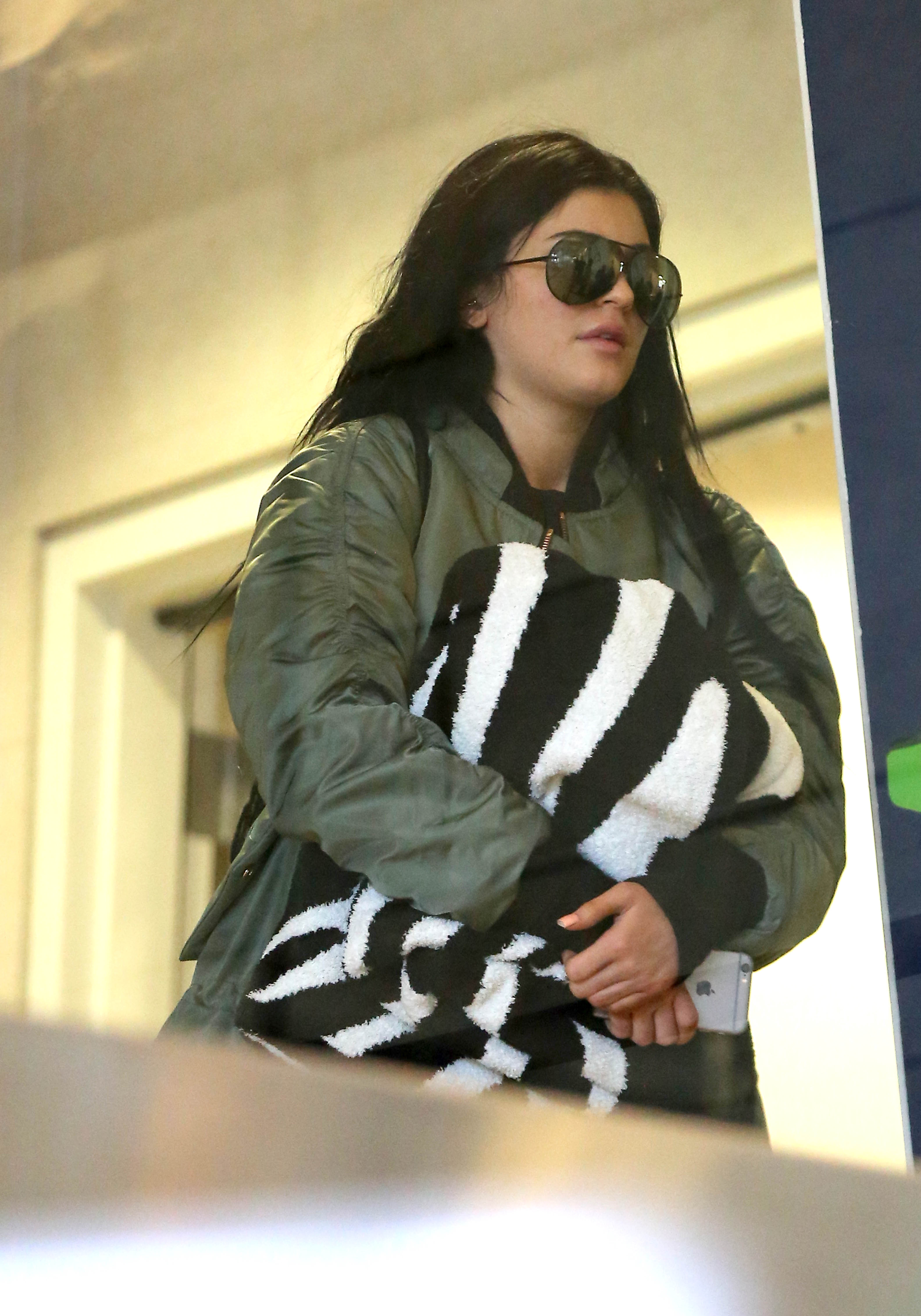 Access_Kardashian_07.jpg