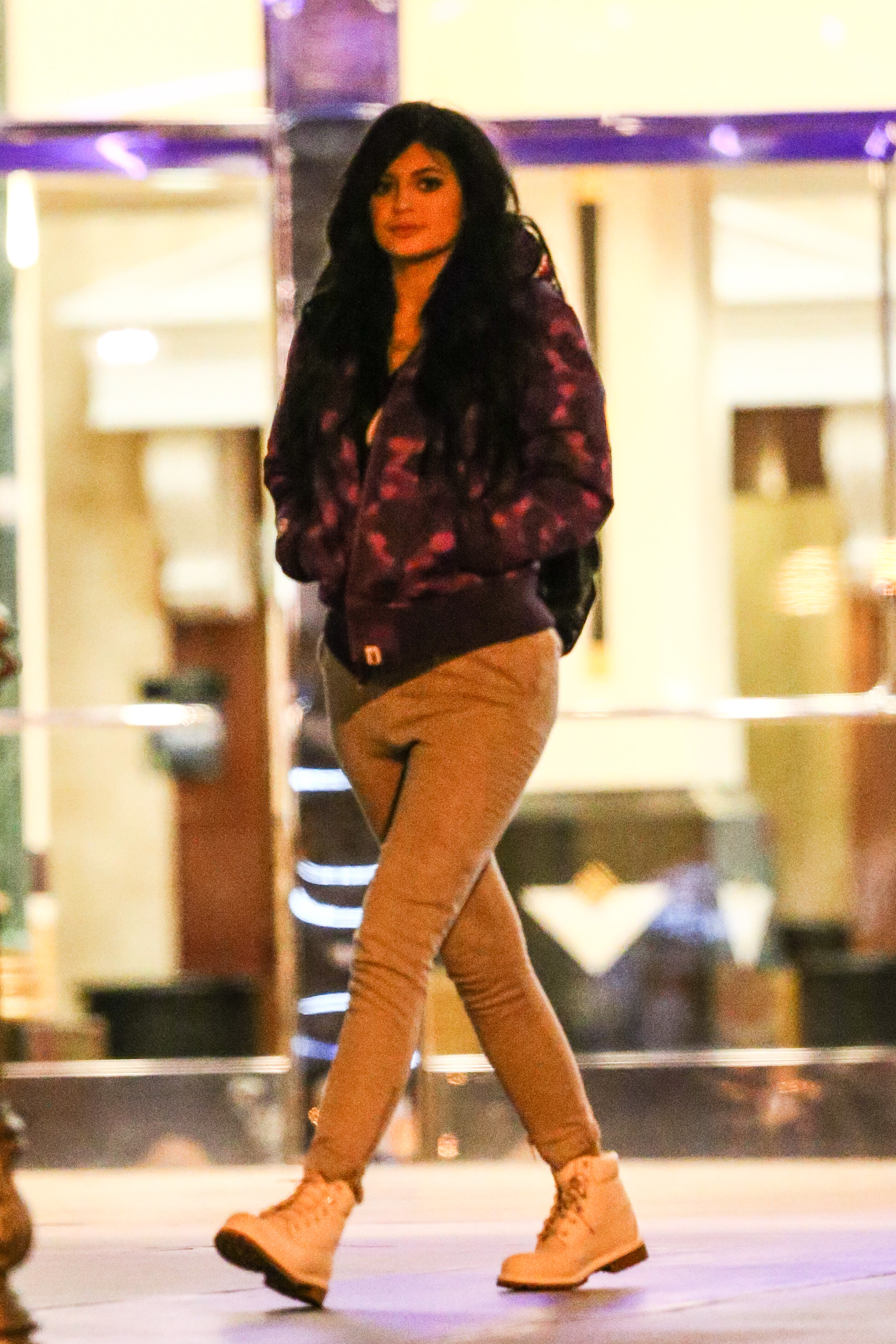 Access_Kardashian_03.jpg
