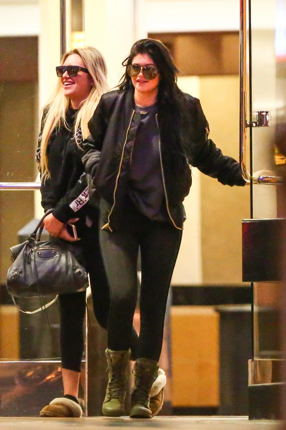 Access_Kardashian_06.jpg