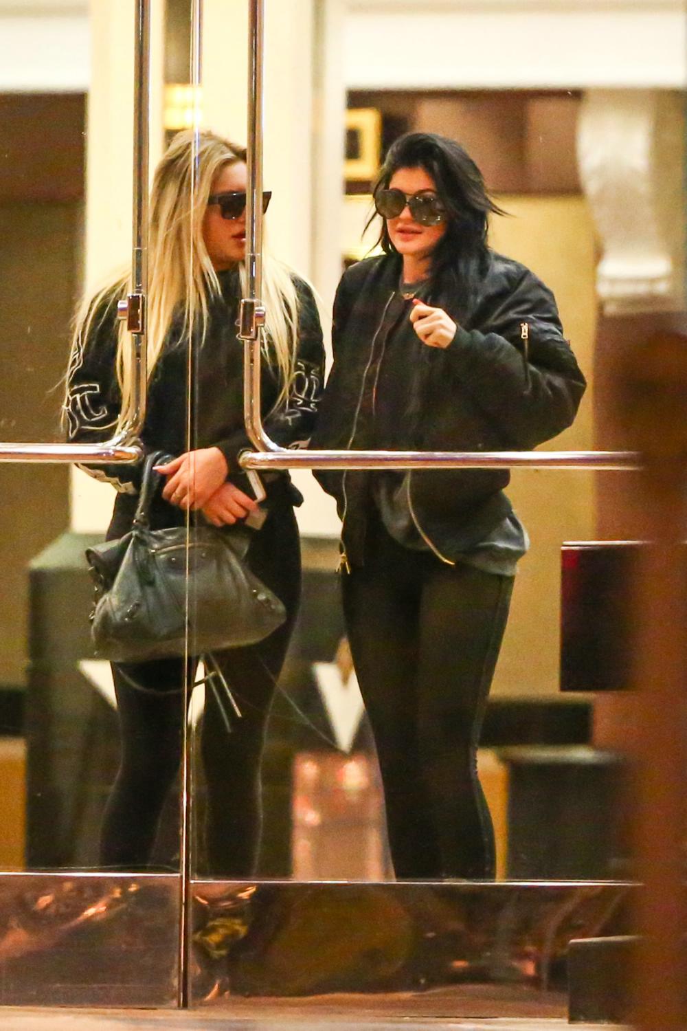 Access_Kardashian_08.jpg