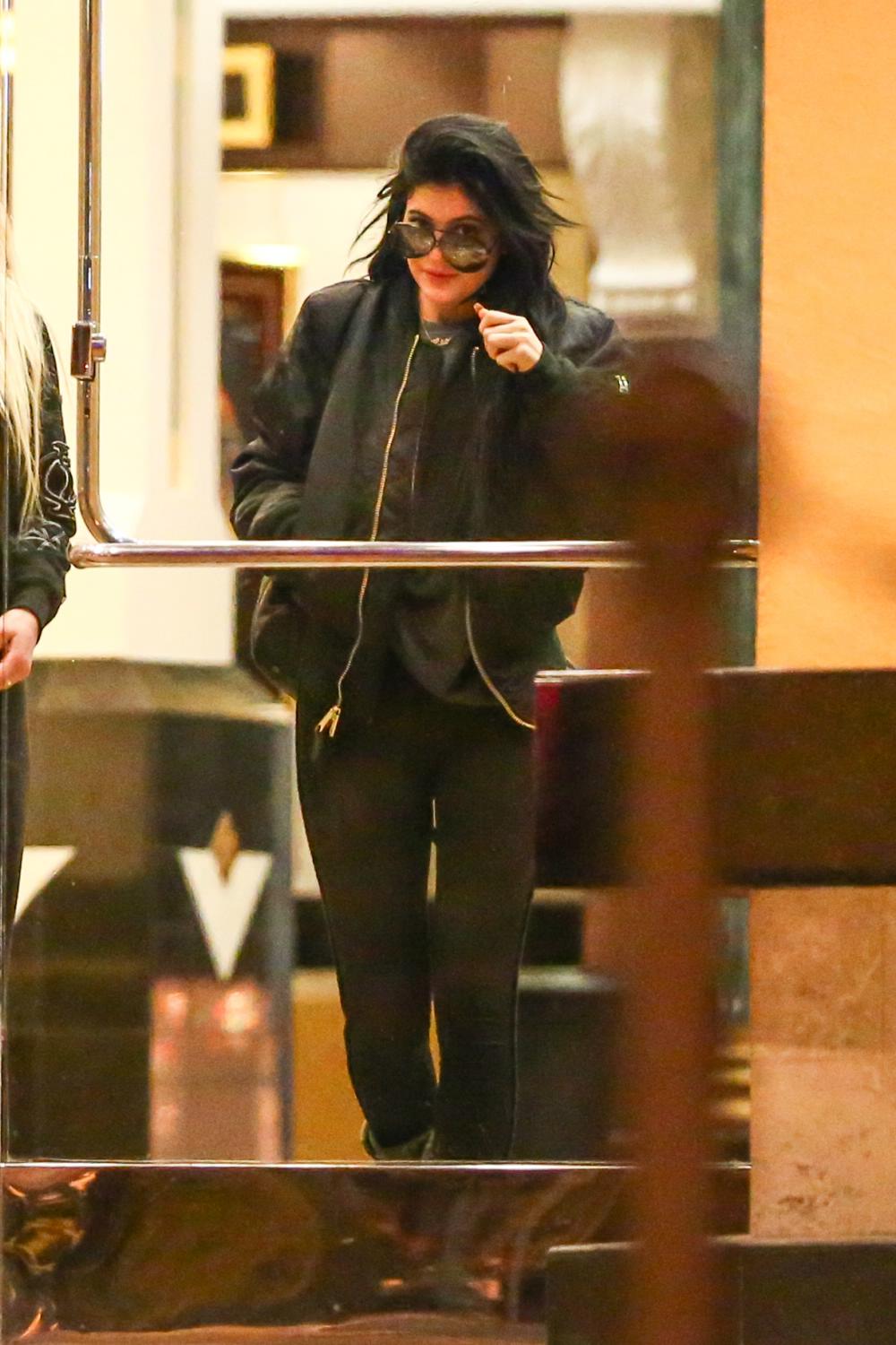 Access_Kardashian_09.jpg