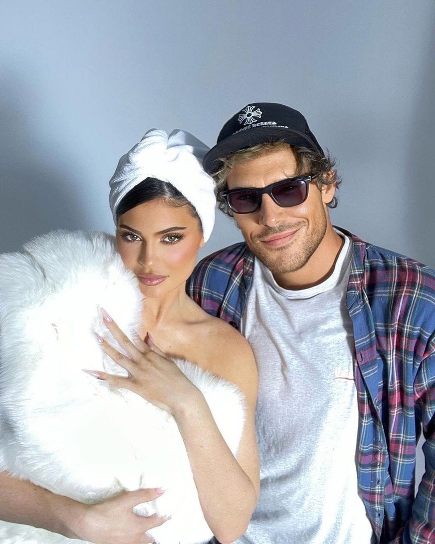 Access_Kardashian_002.jpg