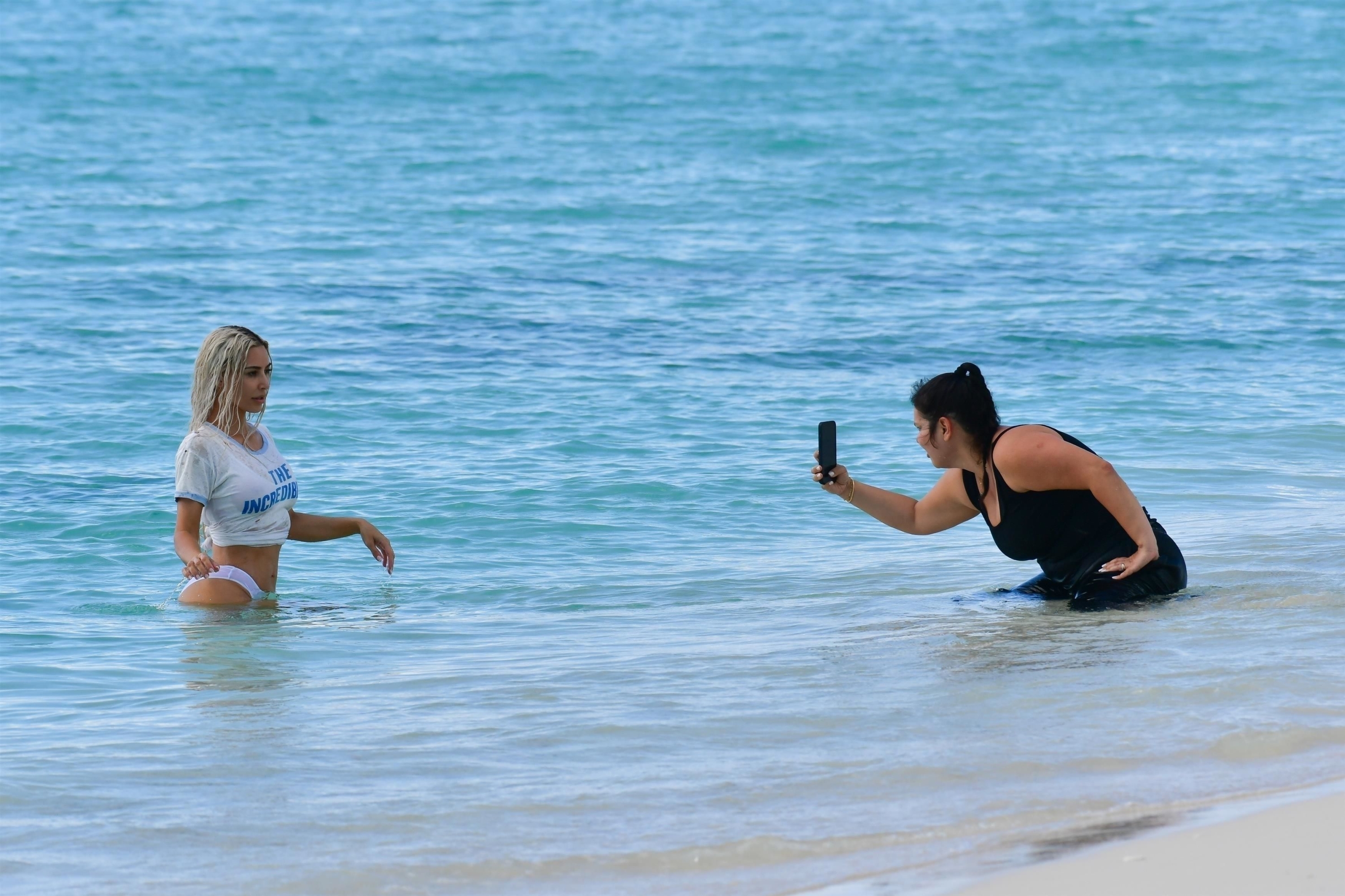 Access_Kardashian081.jpg
