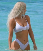 Access_Kardashian009.jpg
