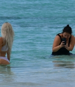 Access_Kardashian027.jpg
