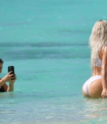 Access_Kardashian030.jpg