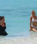 Access_Kardashian069.jpg