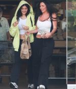 Access_Kardashian_05.jpg