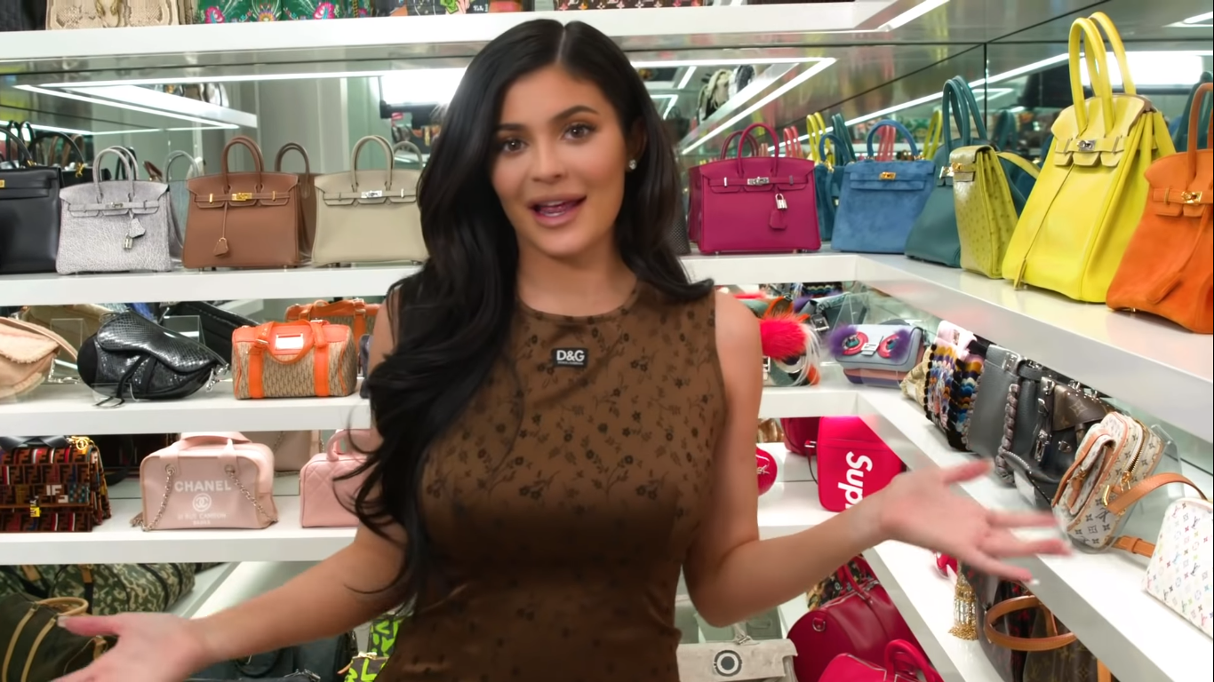 Access_Kardashian_01.png