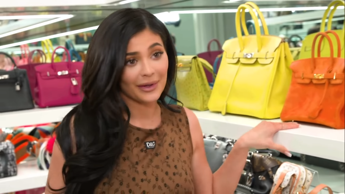 Access_Kardashian_02.png