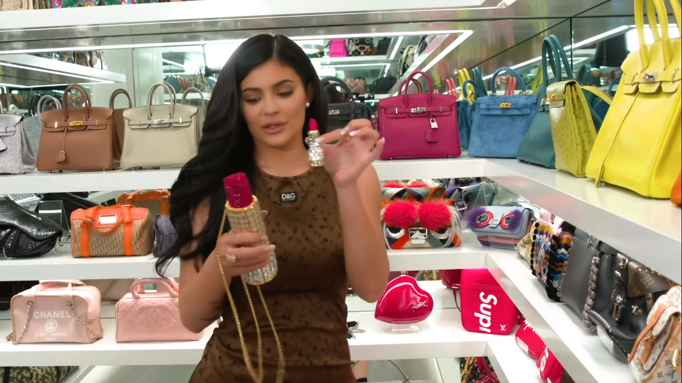 Access_Kardashian_06.png