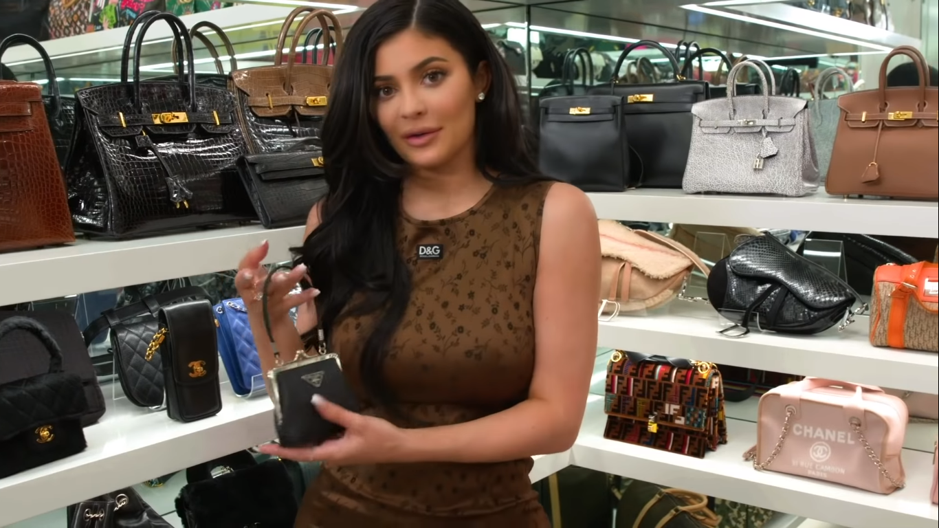 Access_Kardashian_08.png