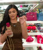 Access_Kardashian_06.png
