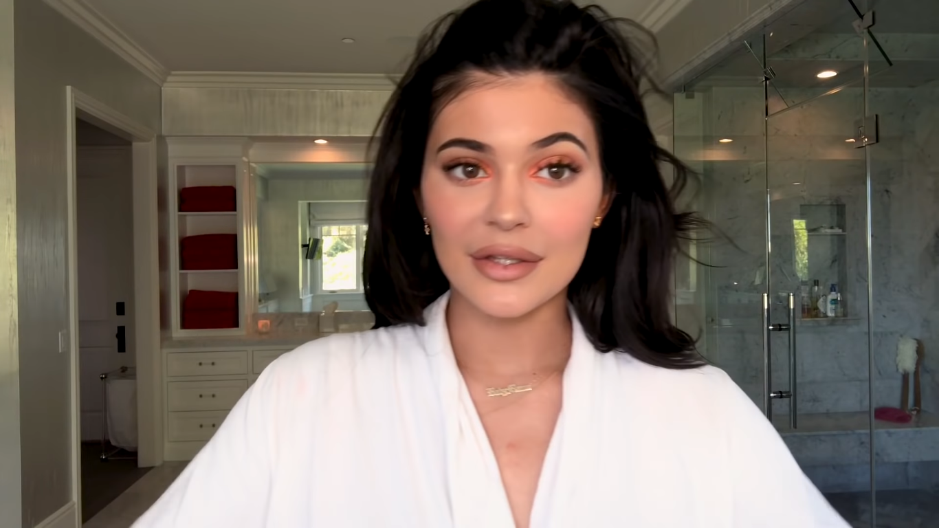 Access_Kardashian_018.png