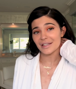 Access_Kardashian_011.png