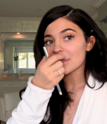 Access_Kardashian_06.png