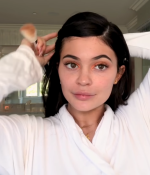 Access_Kardashian_09.png