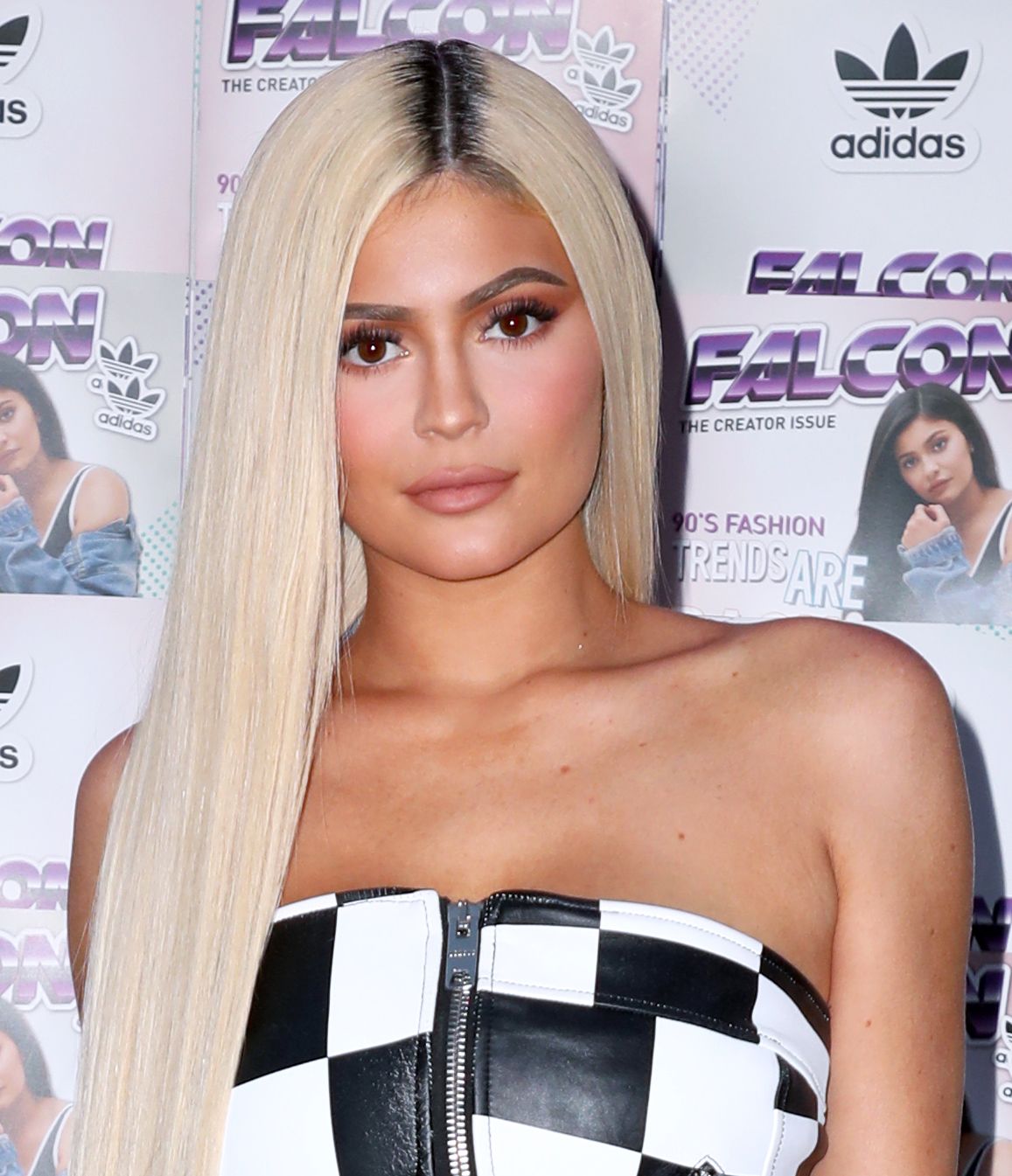 Access_Kardashian_05.jpg