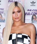 Access_Kardashian_05.jpg