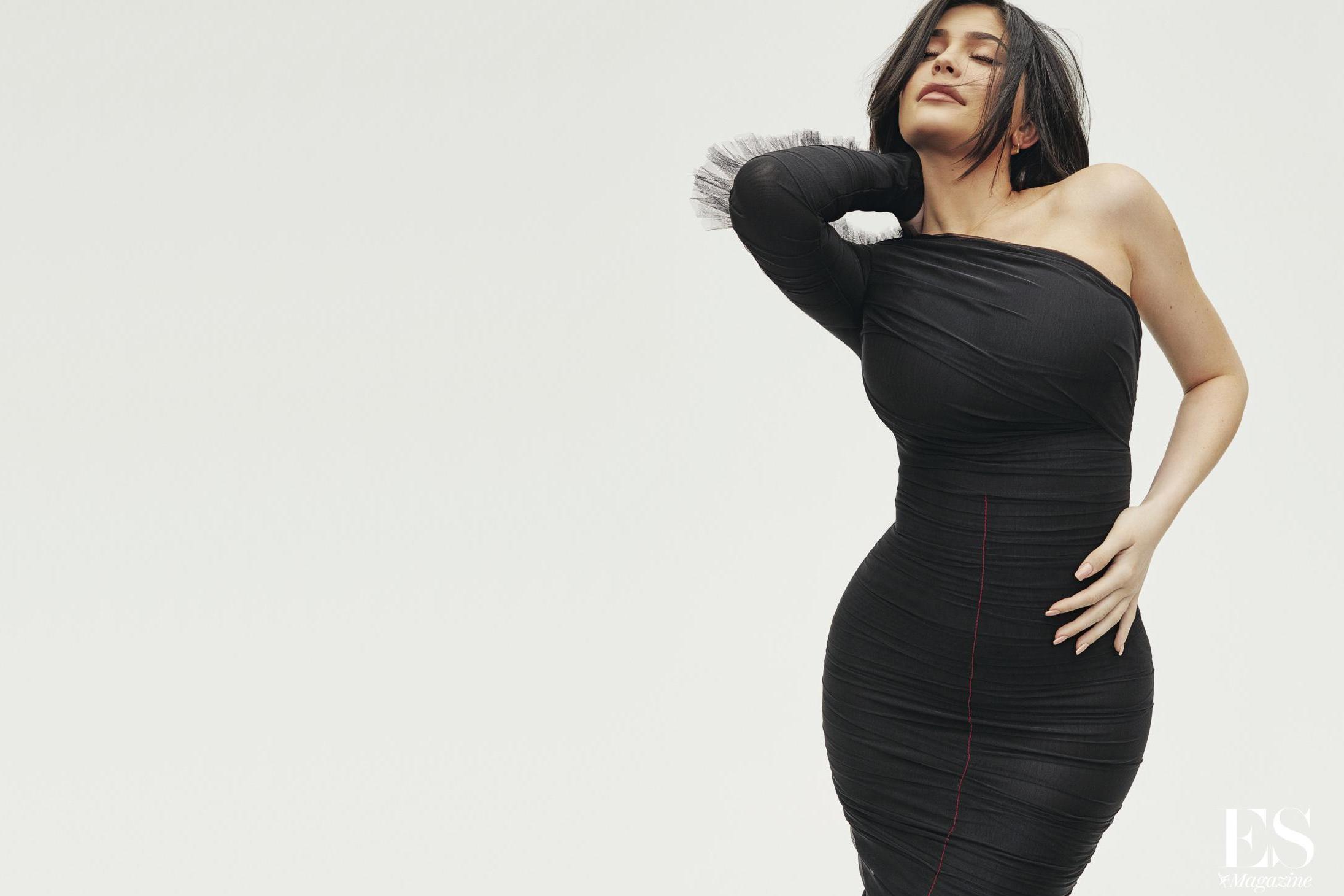 Access_Kardashian_02.jpg