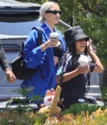 Access_Kardashian_002.jpg