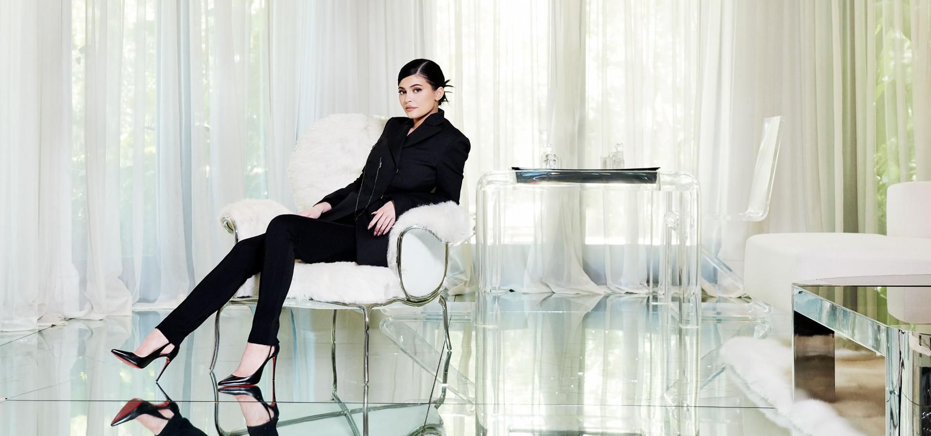 Access_Kardashian_03.jpg