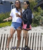 Access_Kardashian_001.jpg