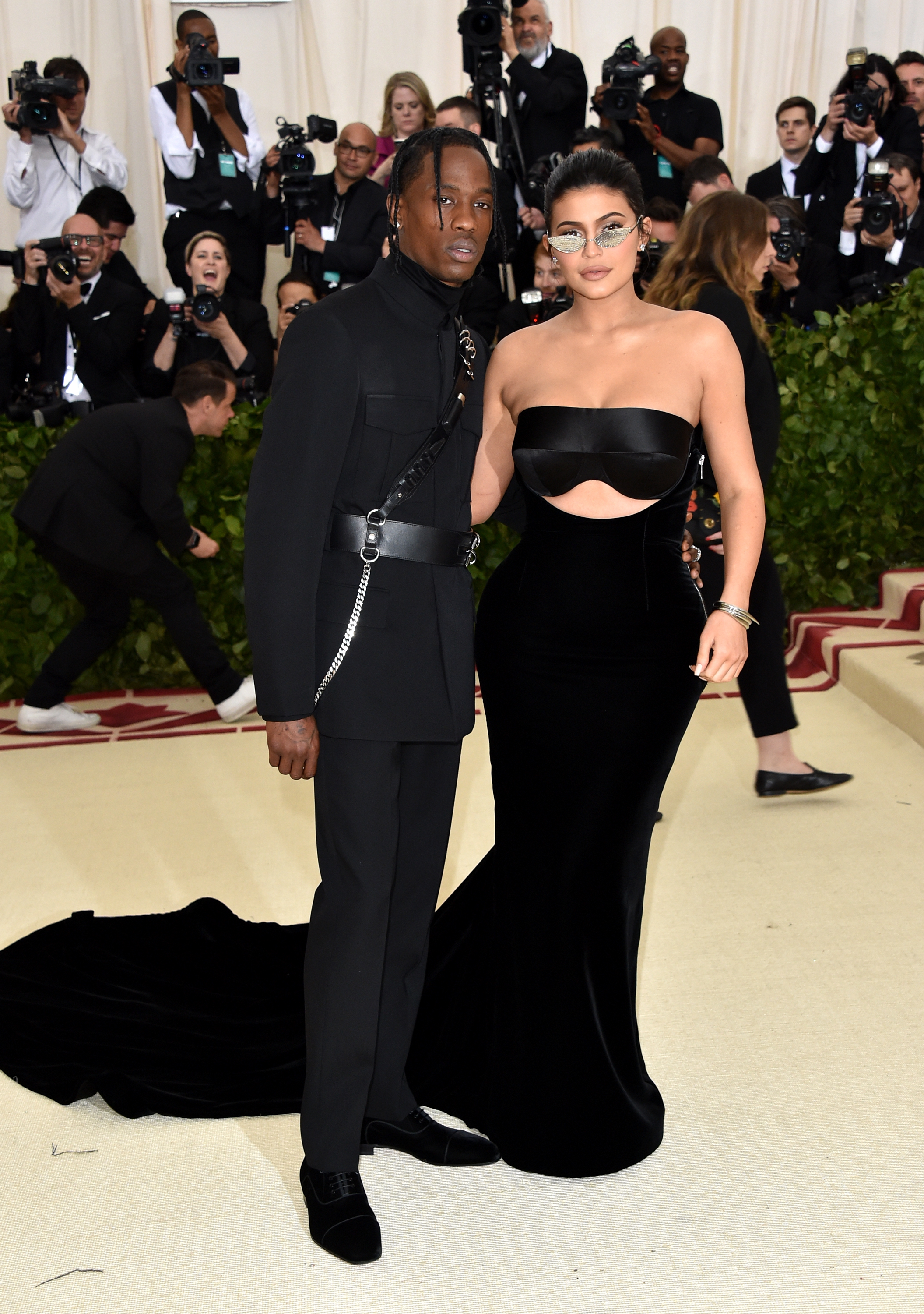 Access_Kardashian_01.jpg