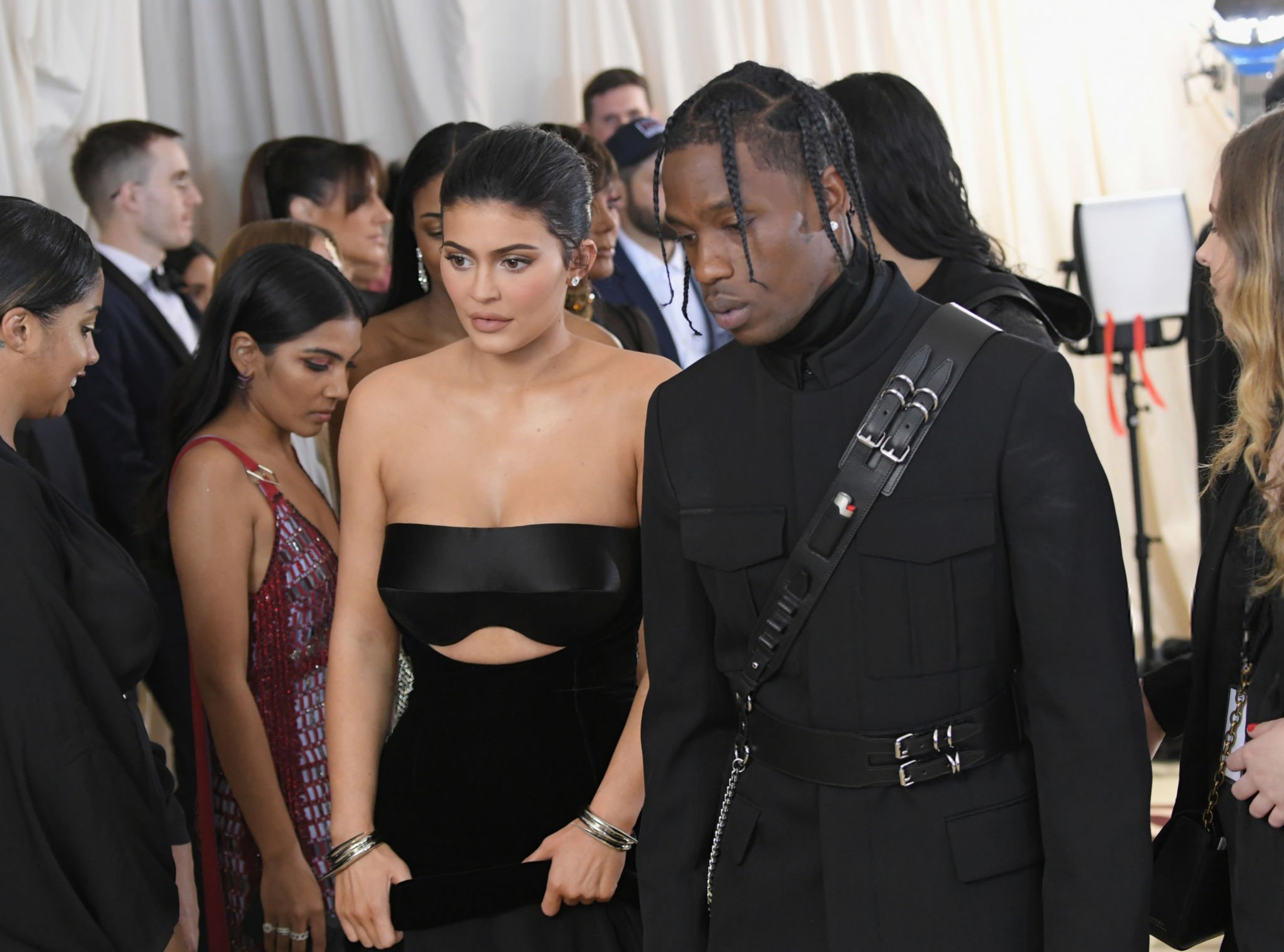 Access_Kardashian_283729.jpg
