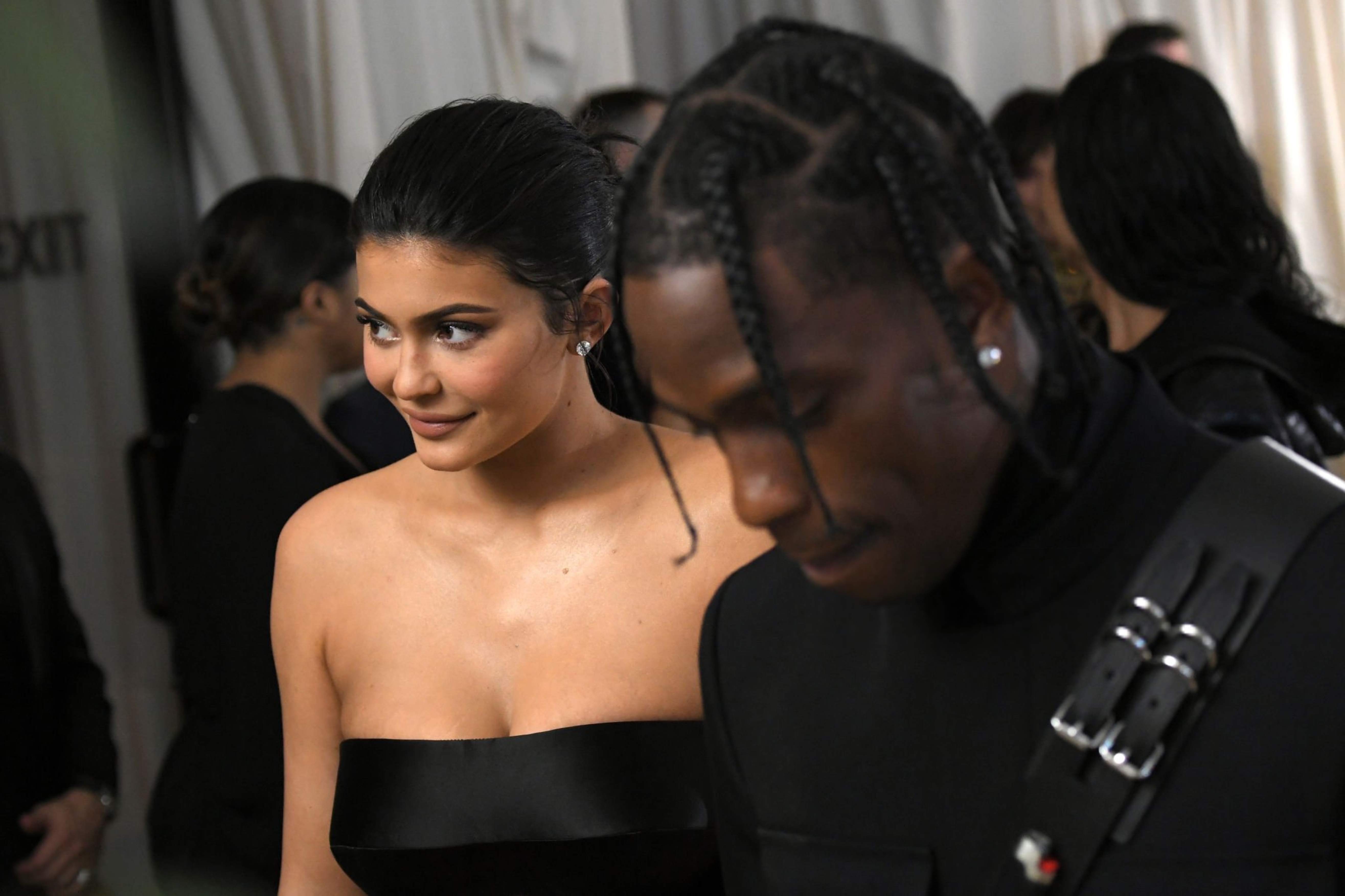 Access_Kardashian_283829.jpg