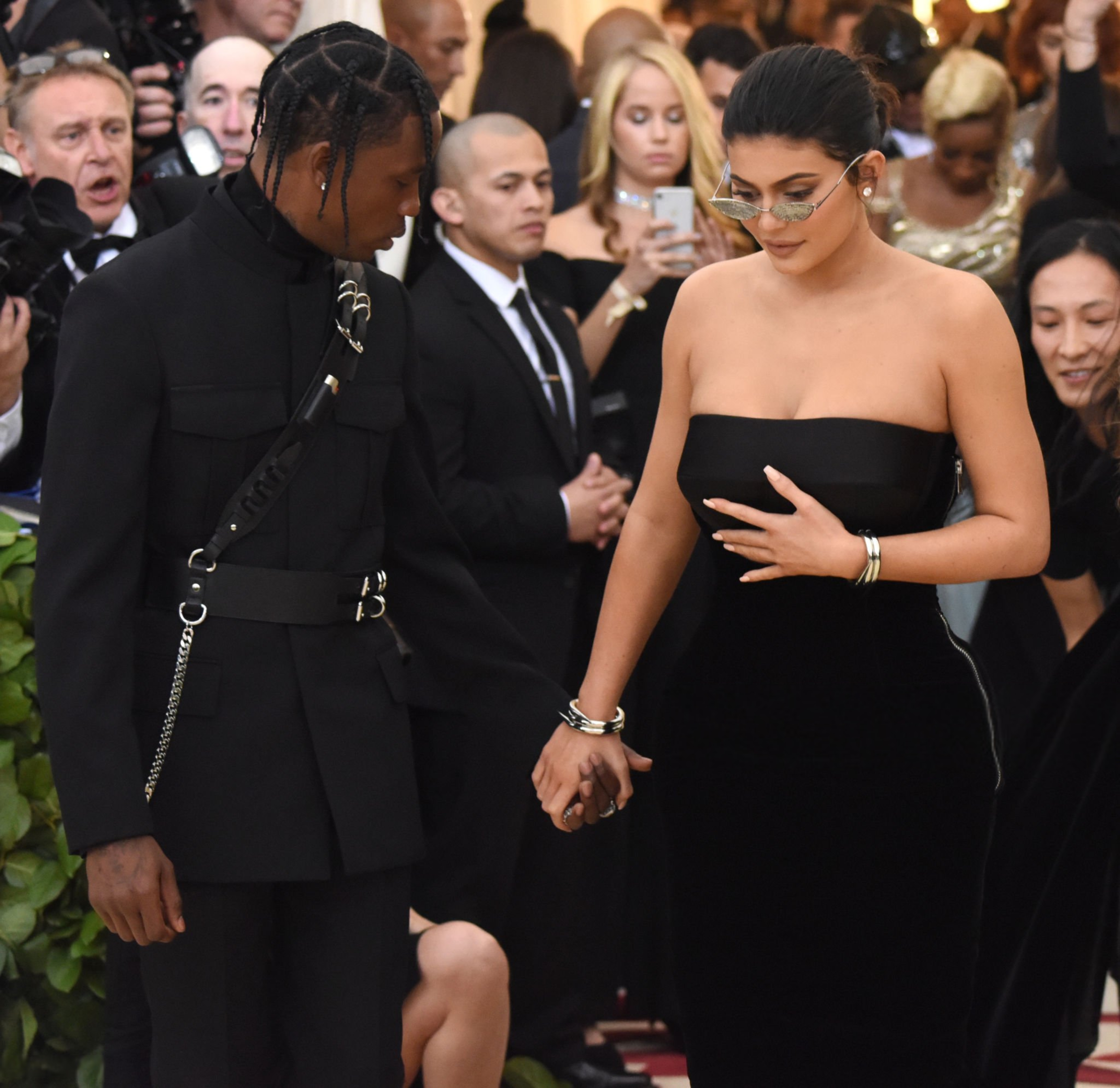 Access_Kardashian_285429.jpg