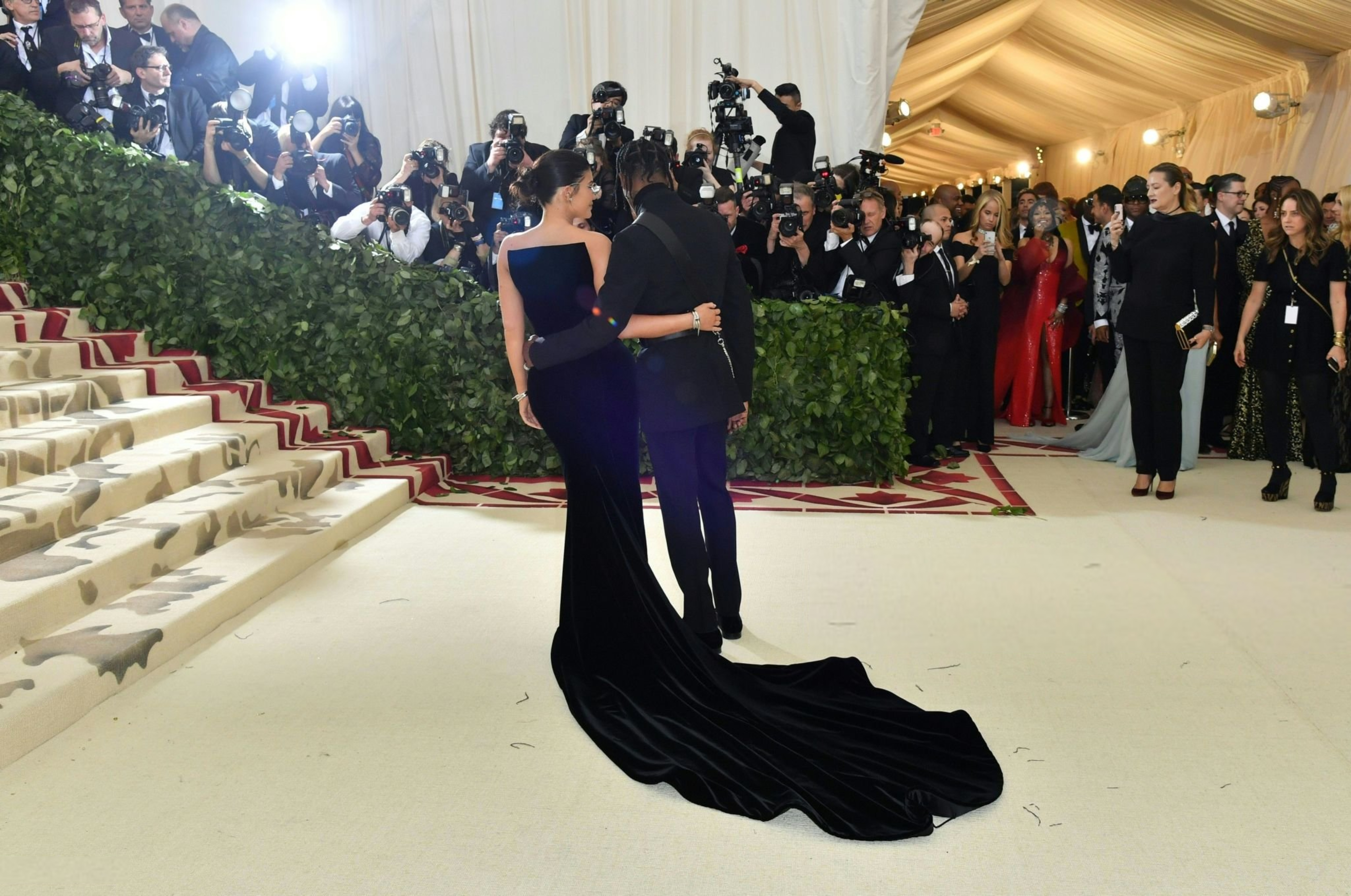 Access_Kardashian_286429.jpg