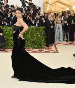 Access_Kardashian_281429.jpg