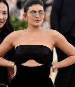 Access_Kardashian_285129.jpg