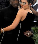 Access_Kardashian_285229.jpg