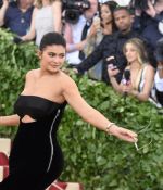 Access_Kardashian_285629.jpg