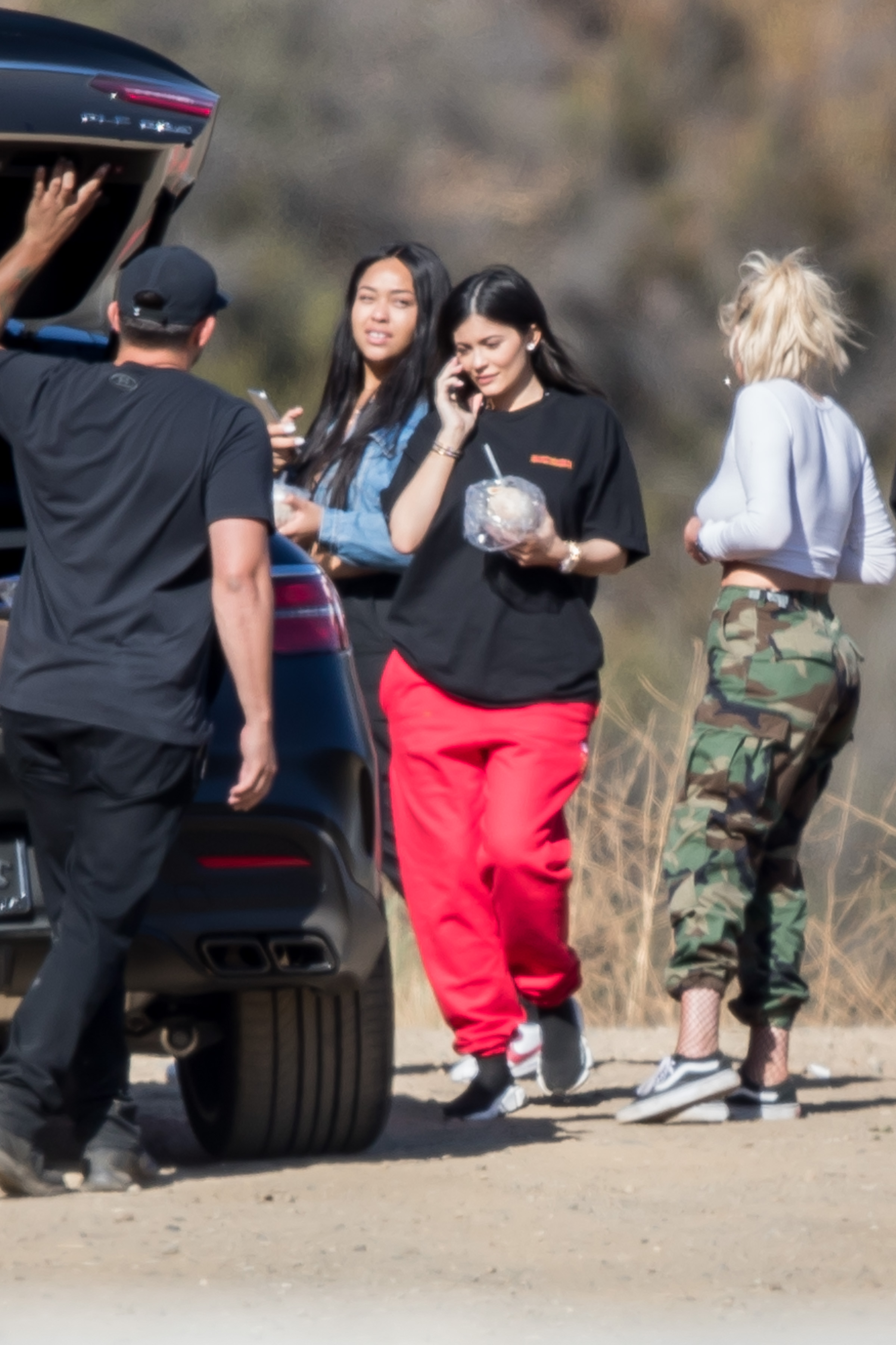 Access_Kardashian_03.jpg
