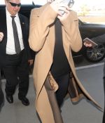 Access_Kardashian_03.jpeg