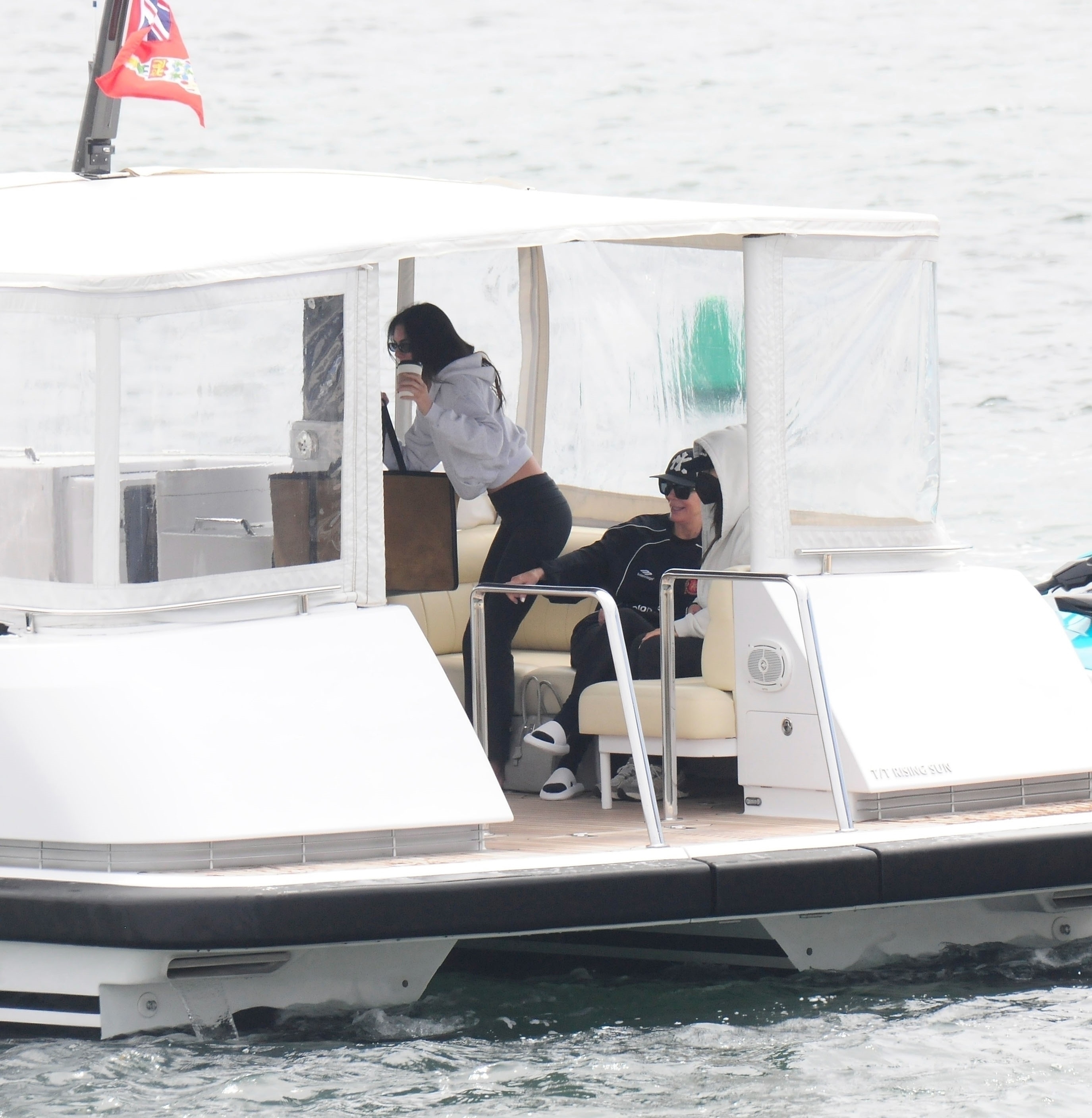 Access_Kardashian_283329.jpg