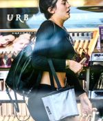 Access_Kardashian_09.jpg