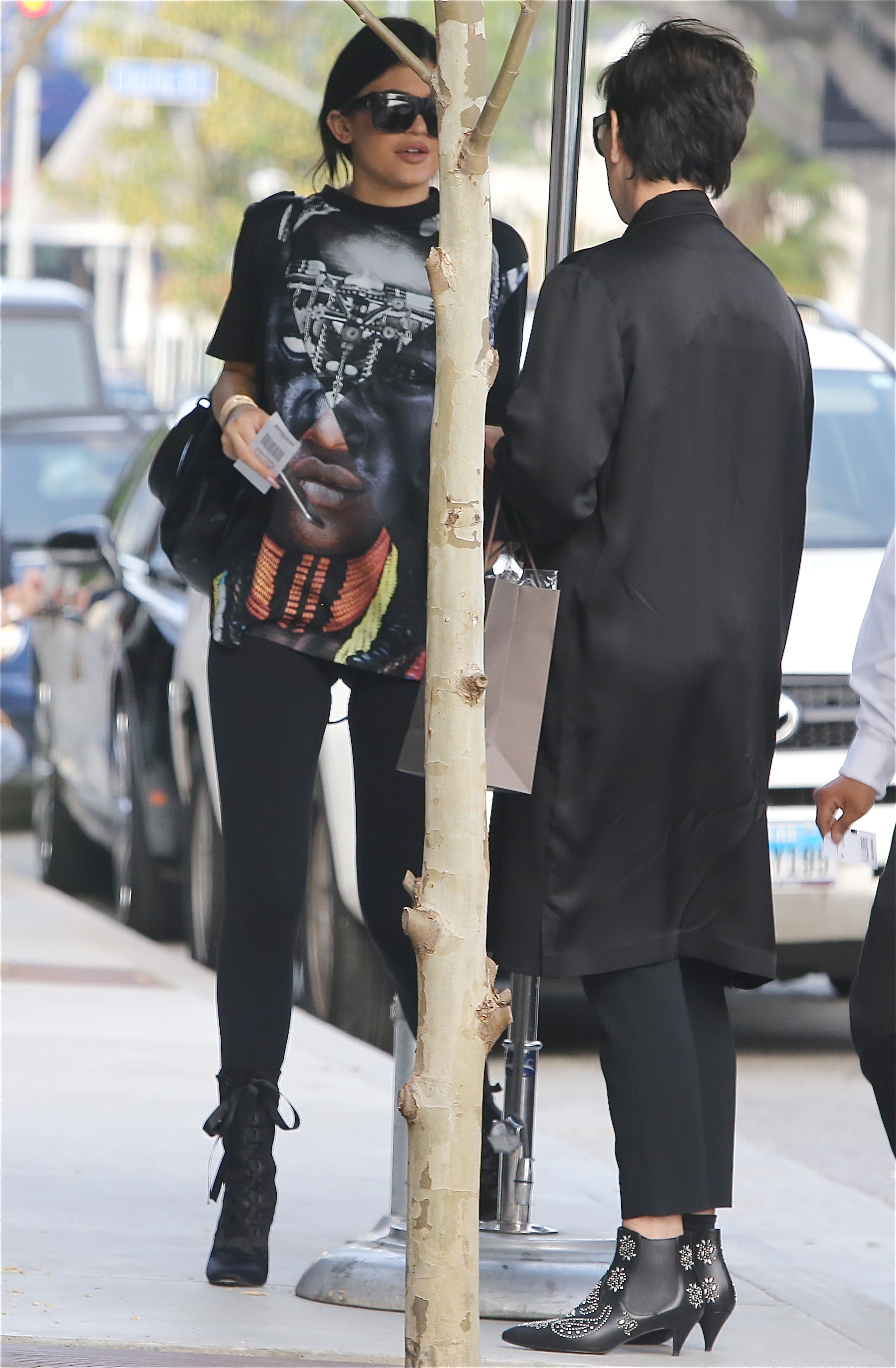 Access_Kardashian_02.jpeg