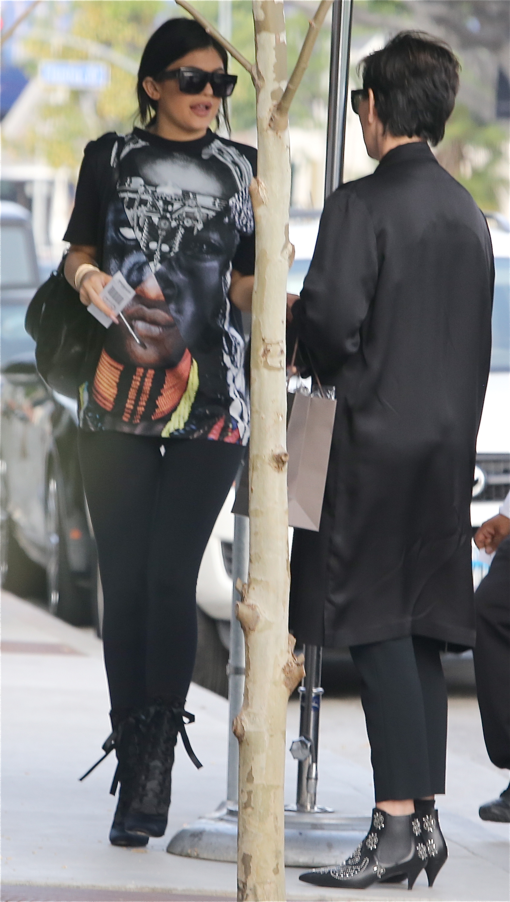 Access_Kardashian_03.jpeg