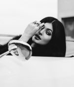 Access_Kardashian_05.jpg