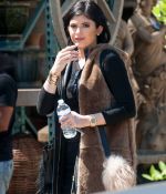Access_Kardashian_01.jpeg
