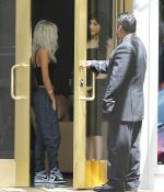 Access_Kardashian_01.jpg