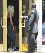 Access_Kardashian_02.jpg