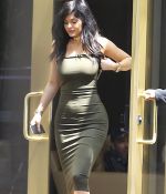 Access_Kardashian_08.jpg