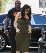 Access_Kardashian_02.jpg