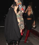Access_Kardashian_02.jpg
