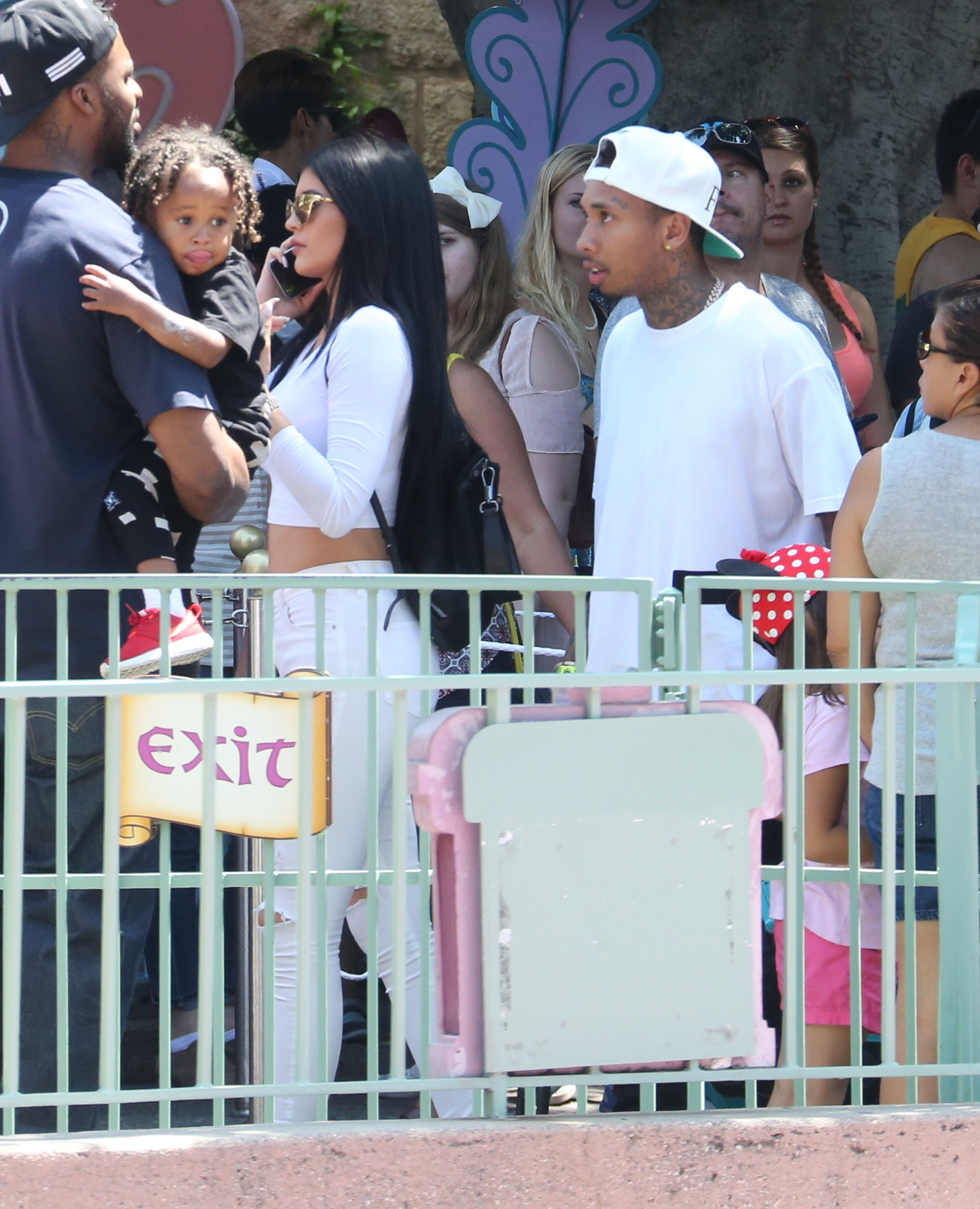 Access_Kardashian_01.jpg